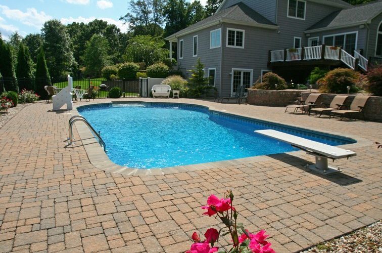10D Keyhole Inground Pool - Lee, MA